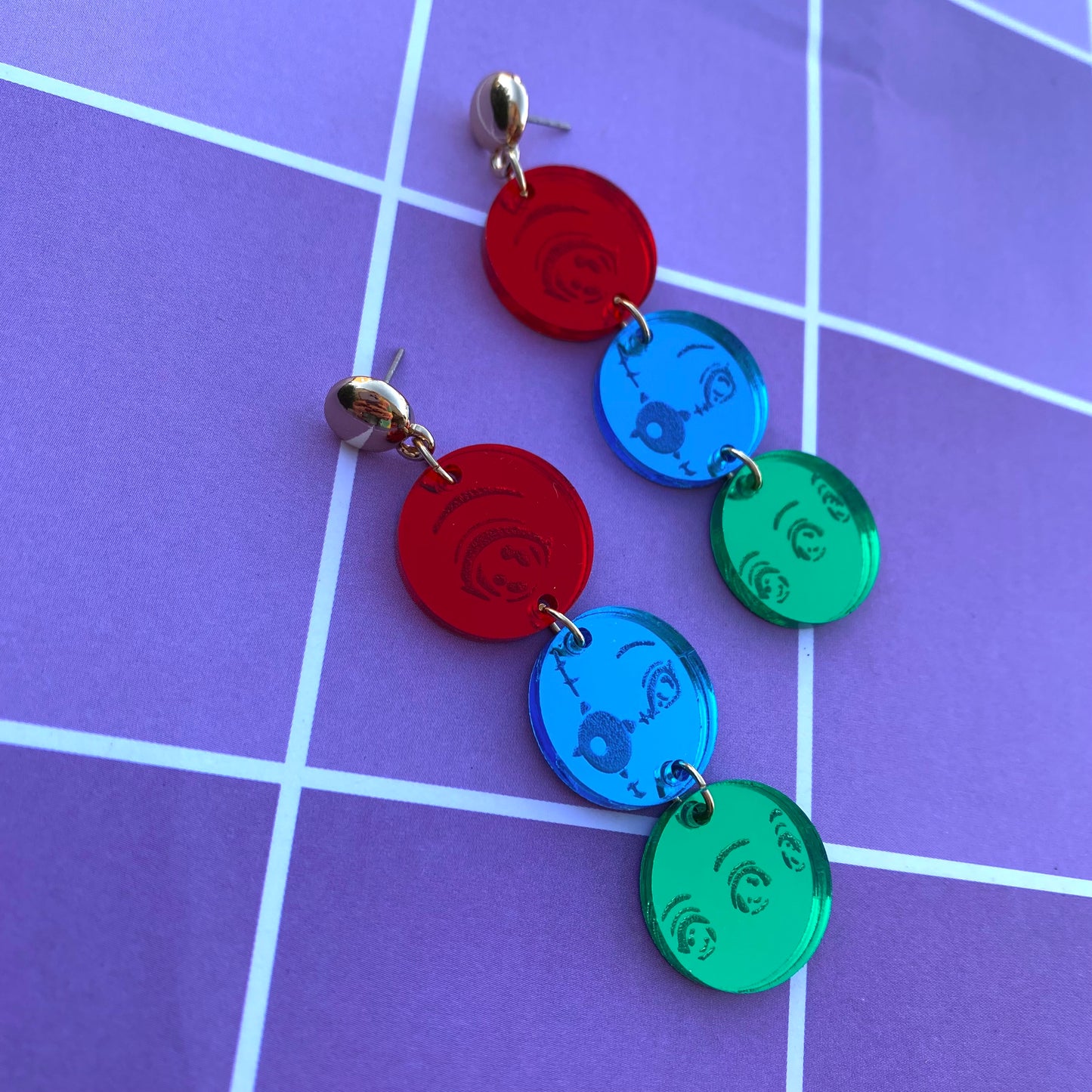 Ikigusare Mirror Eyes Acrylic Earrings