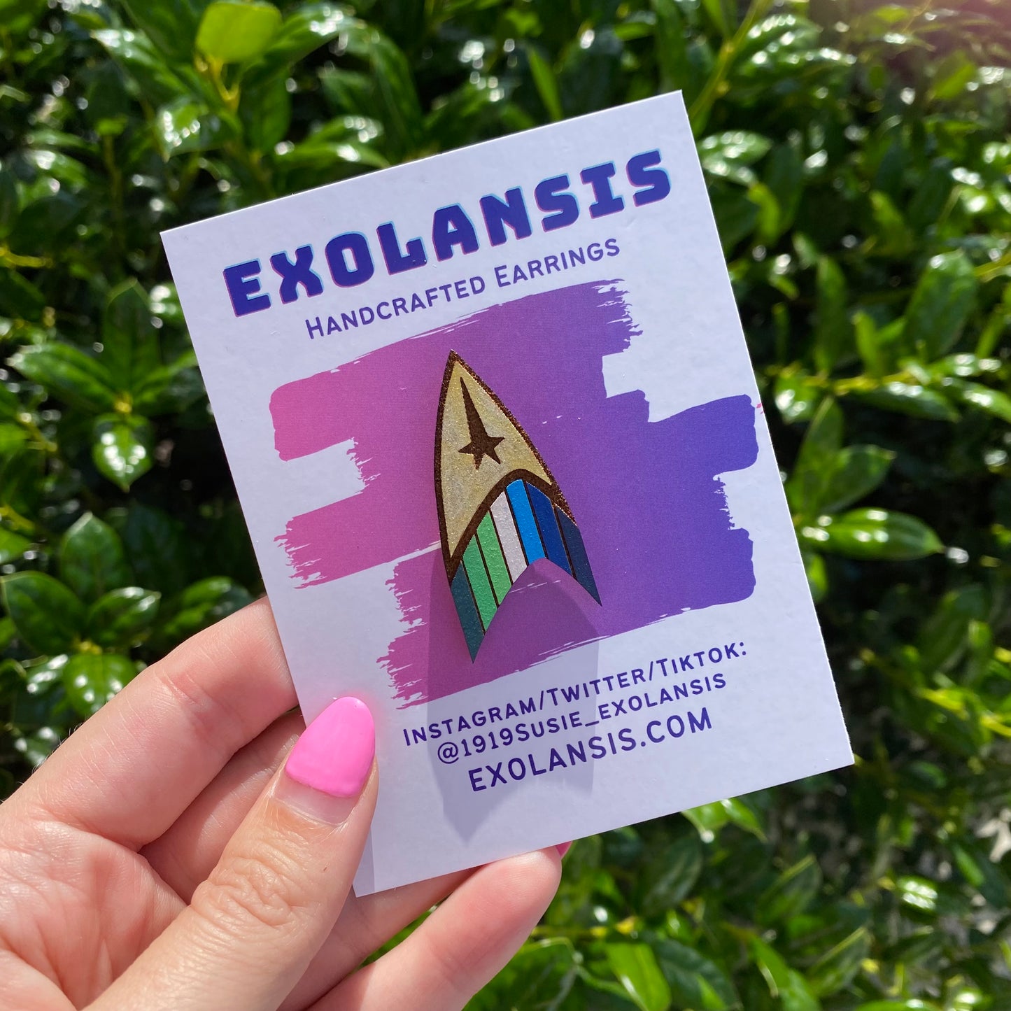 Delta Pride Wood Pins