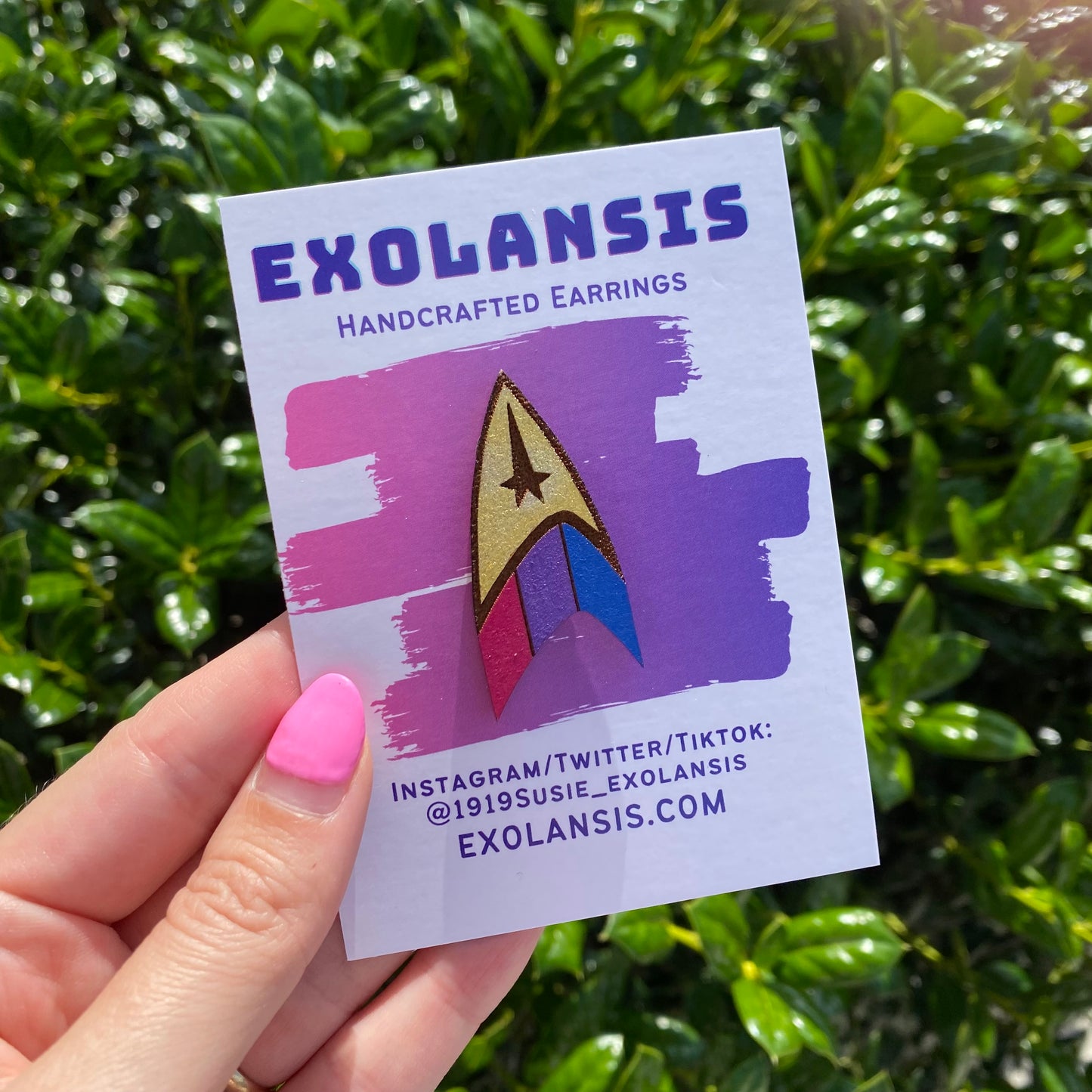 Delta Pride Wood Pins