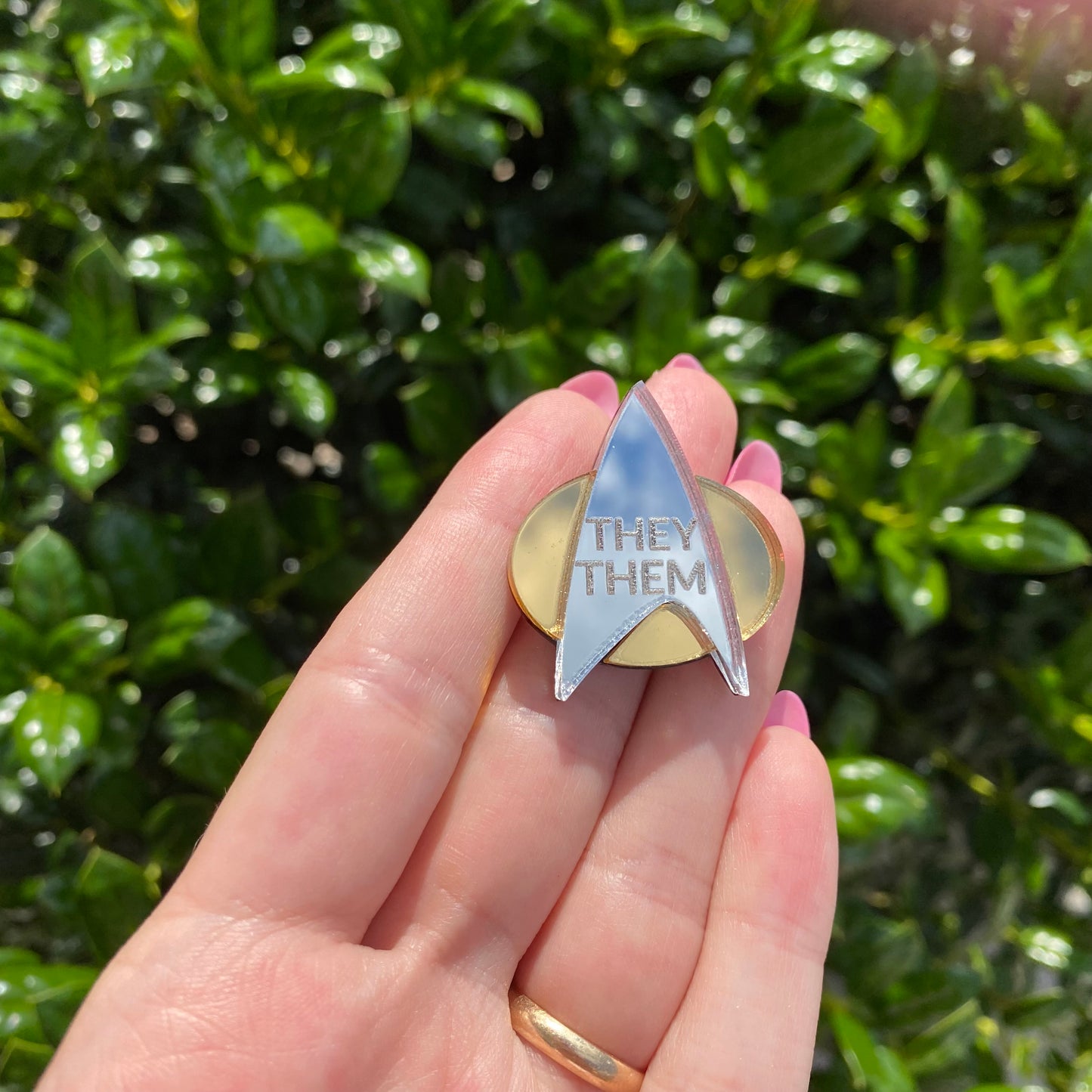 TNG Mirror Acrylic Pronoun Badge Pin
