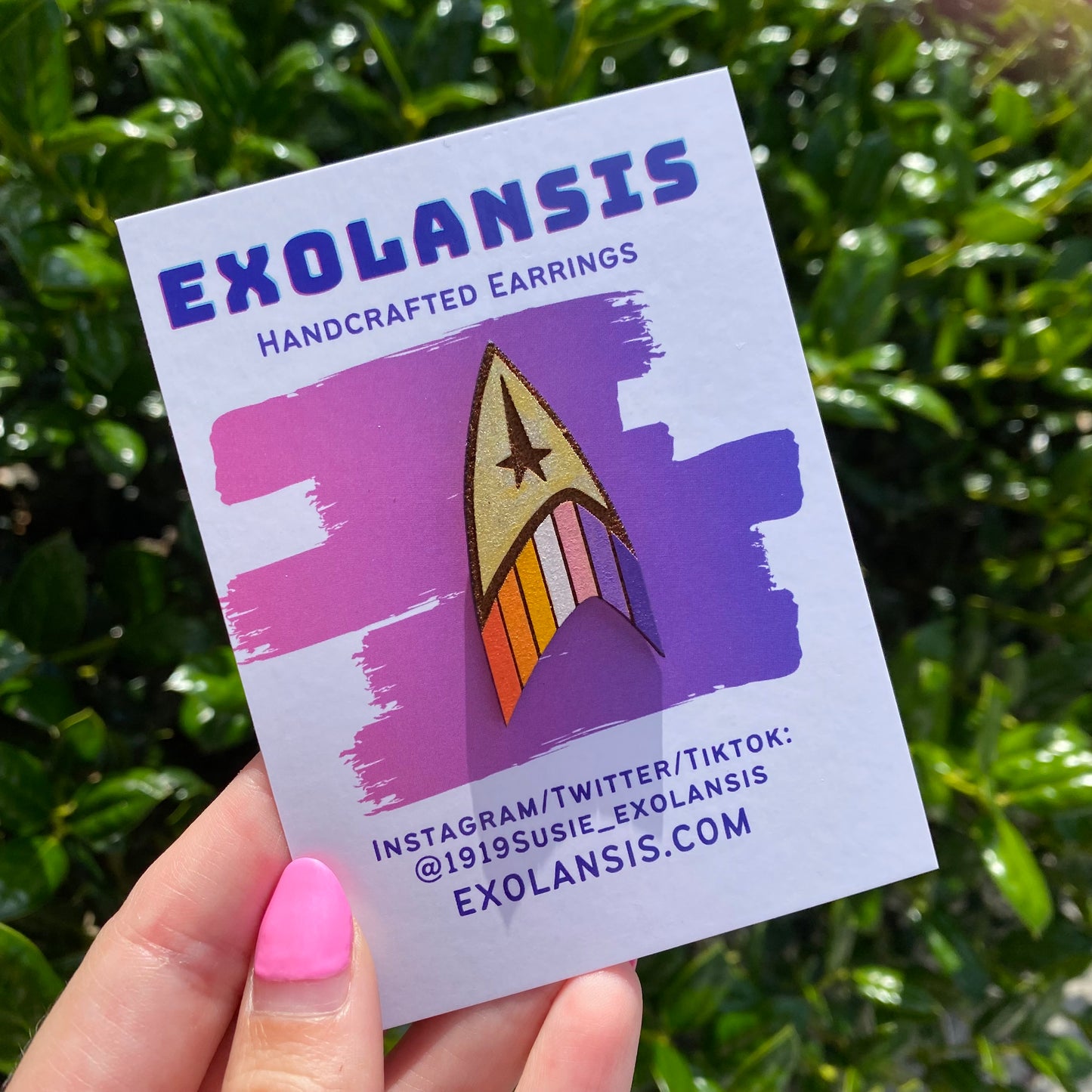 Delta Pride Wood Pins