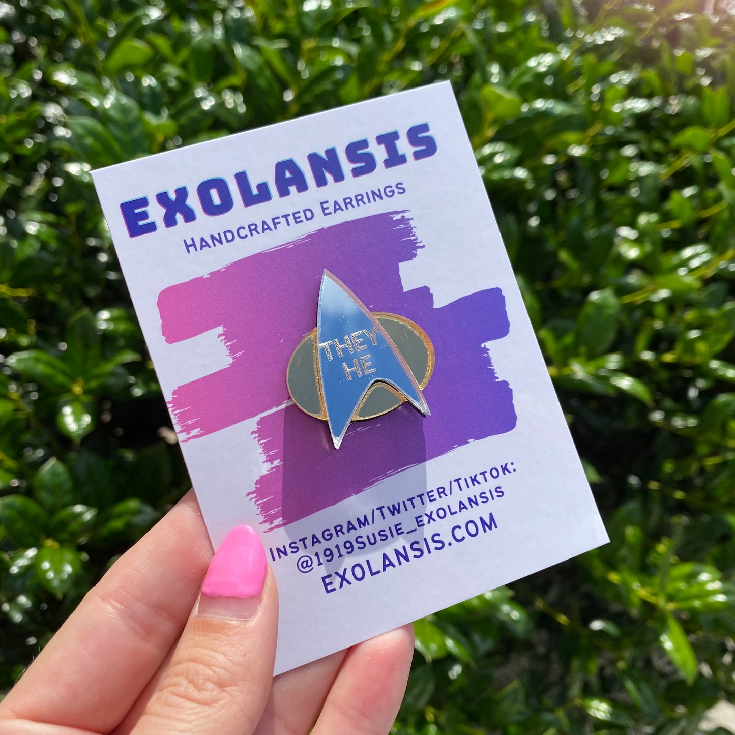 TNG Mirror Acrylic Pronoun Badge Pin