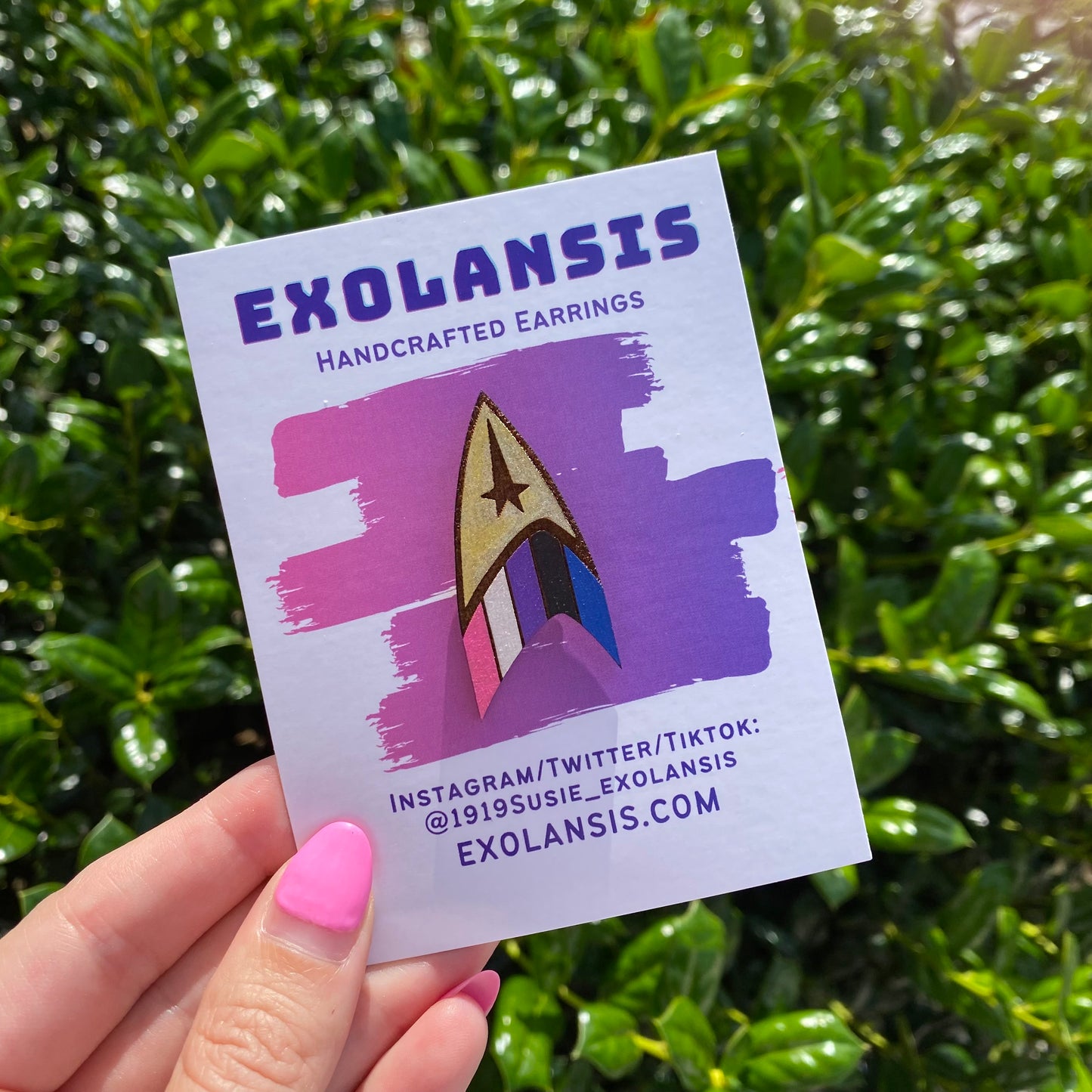 Delta Pride Wood Pins