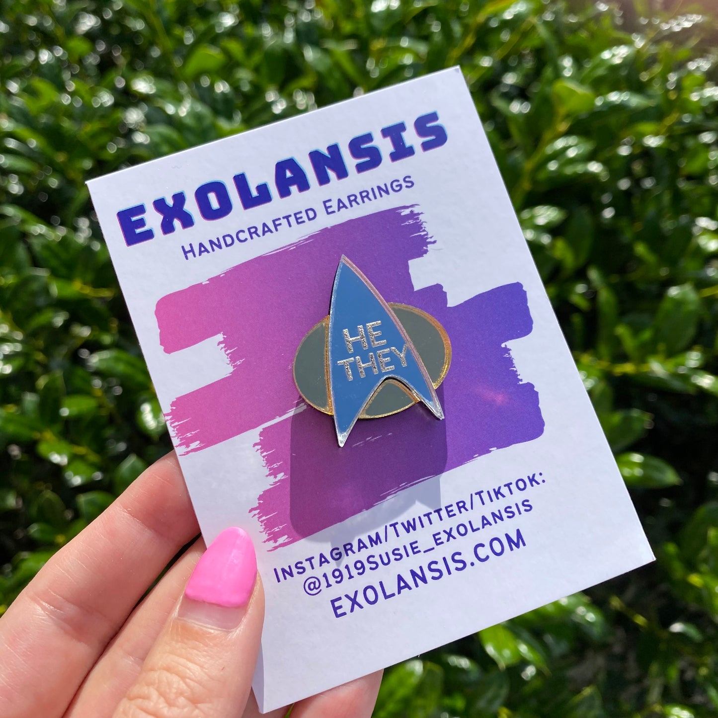 TNG Mirror Acrylic Pronoun Badge Pin