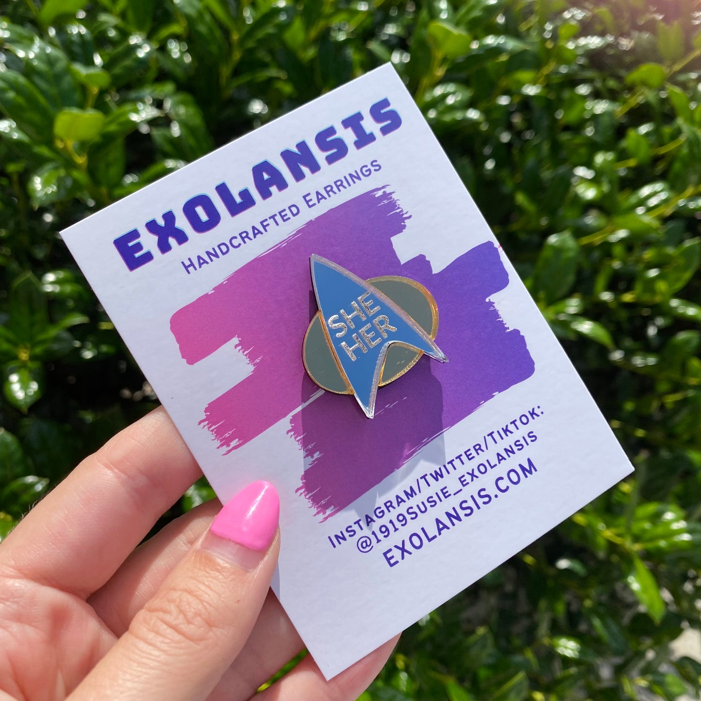 TNG Mirror Acrylic Pronoun Badge Pin