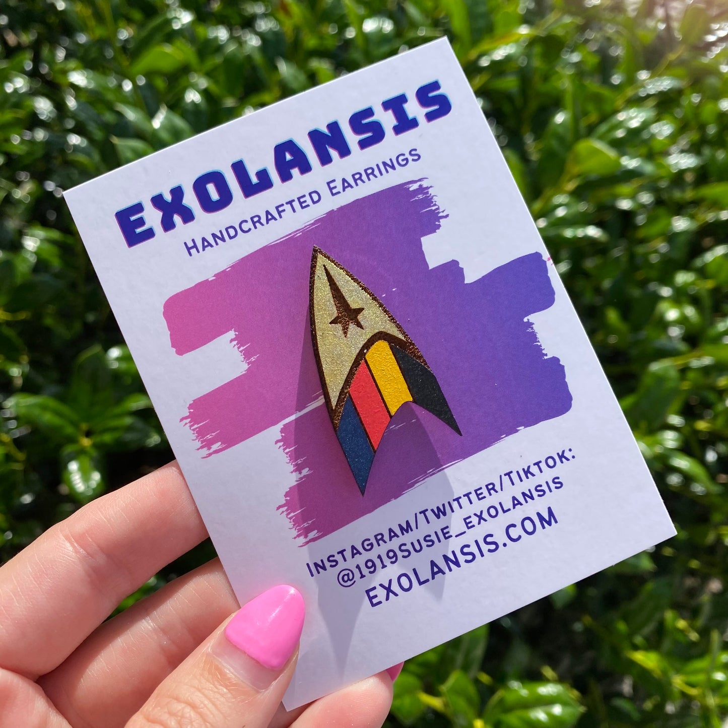 Delta Pride Wood Pins