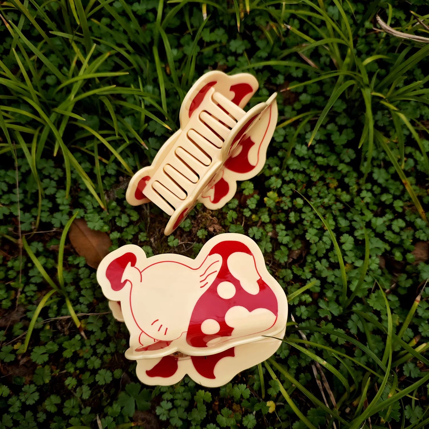 Walking Mushroom Claw Clip