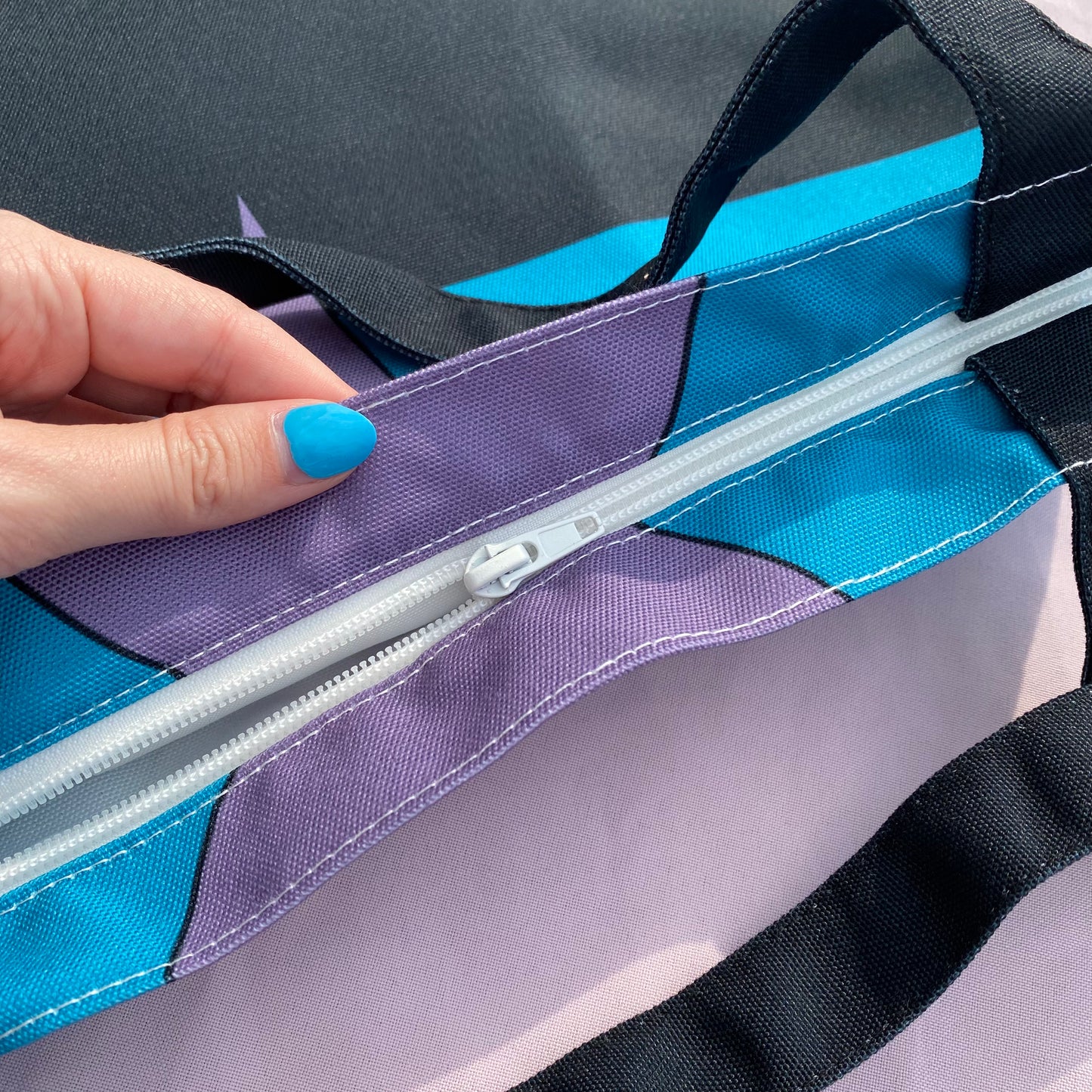VOY Uniform Zipper Tote Bag