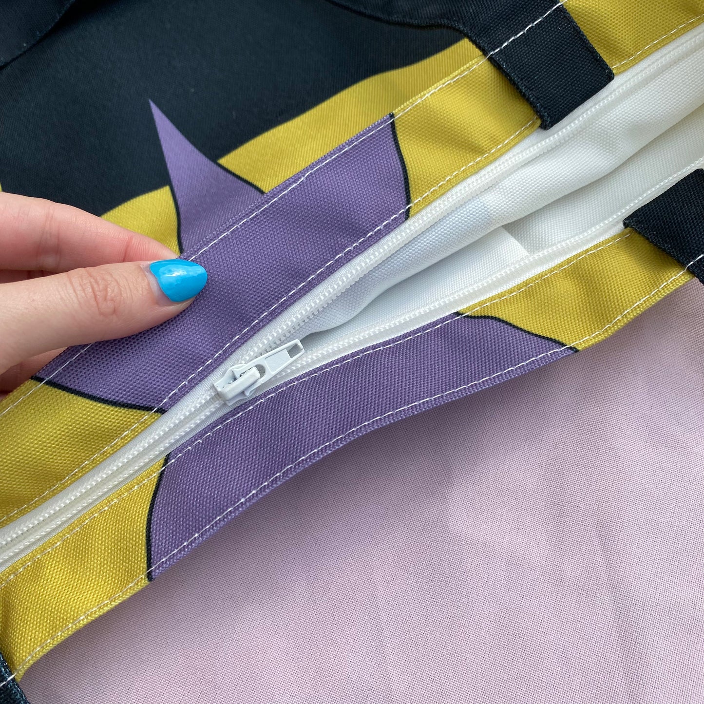 VOY Uniform Zipper Tote Bag