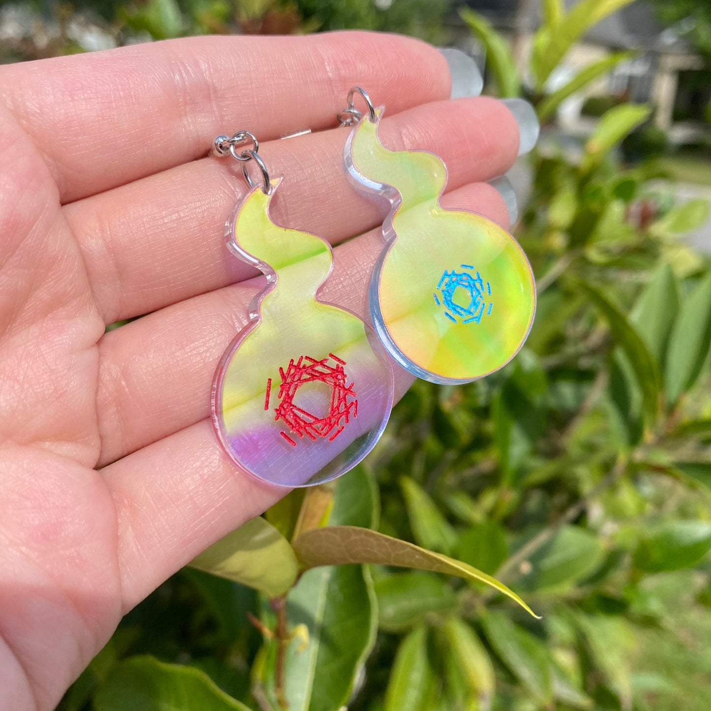 TBHK Iridescent Rainbow Hakujoudai Acrylic Earrings