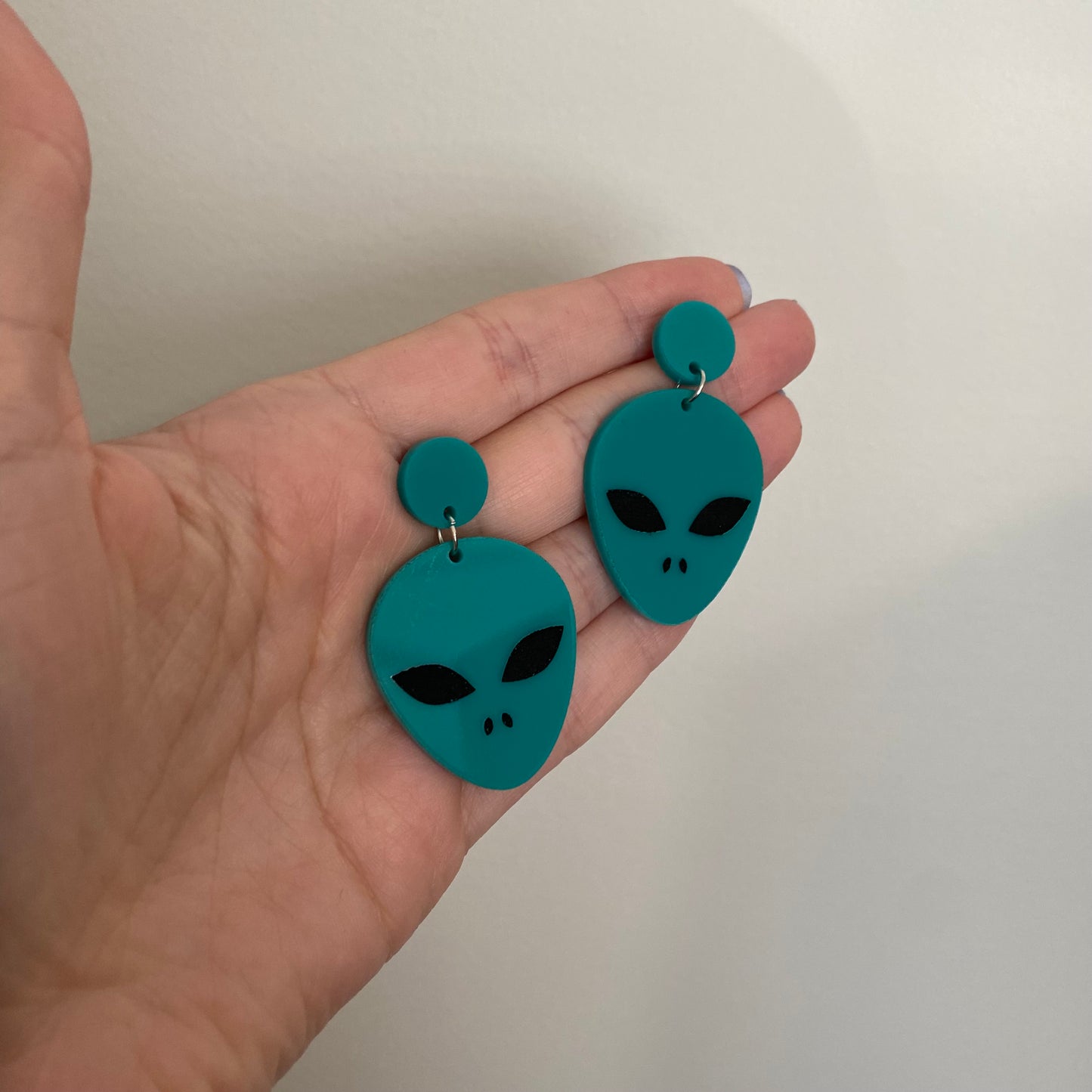 Dandadan Momo Alien Acrylic Earrings