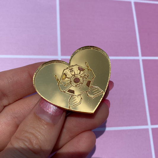 LD Peanut Hamper Gold Mirror Acrylic Pin
